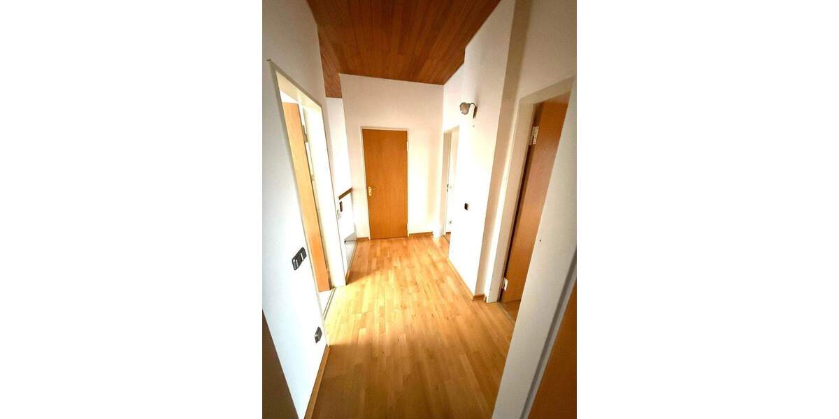 Einfamilienhaus Saarbrücken Eschberg - 5 Zimmer, 140 m&sup2;, 330.000&euro; | Angebot:25818416