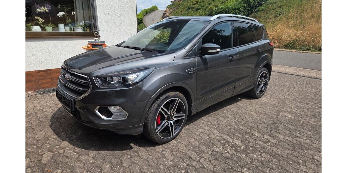 Ford Kuga 149.000 km 14.900 &euro; Lebach 66822
