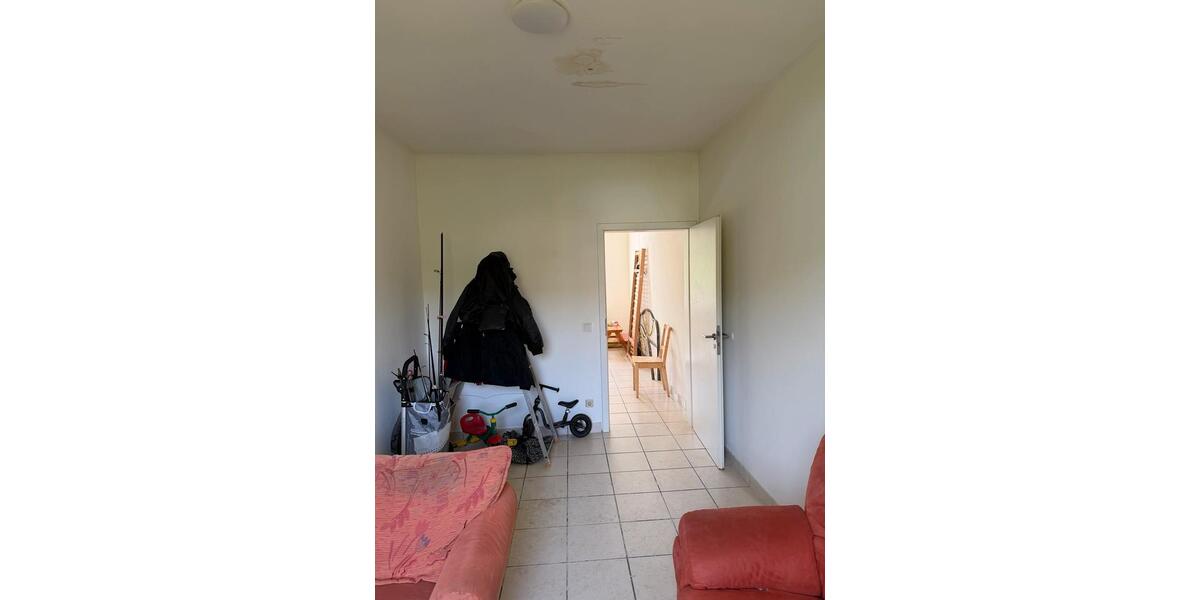 Etagenwohnung Saarbrücken Eschberg - 4 Zimmer, 90 m&sup2;, 750&euro; | Angebot:26702410