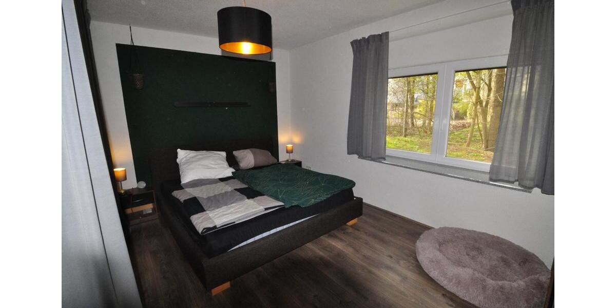 Erdgeschoßwohnung Merchweiler - 3 Zimmer, 90 m&sup2;, 660&euro; | Angebot:25922338