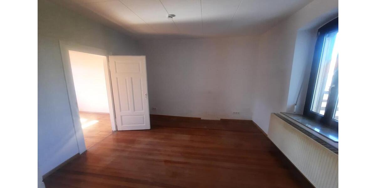 Einfamilienhaus Heusweiler - 4 Zimmer, 120 m&sup2;, 1.000&euro; | Angebot:26692027