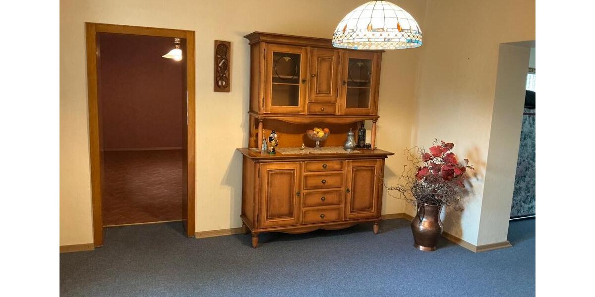 Reihenhaus Püttlingen - 8 Zimmer, 170 m&sup2;, 264.000&euro; | Angebot:25962423