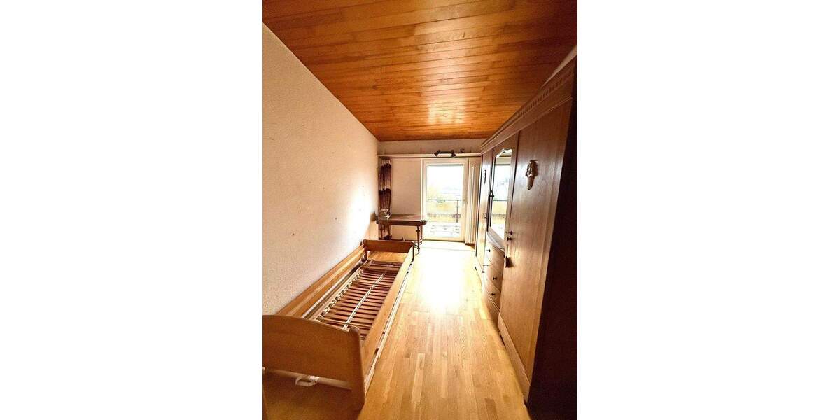 Einfamilienhaus Saarbrücken Eschberg - 5 Zimmer, 140 m&sup2;, 330.000&euro; | Angebot:25818416