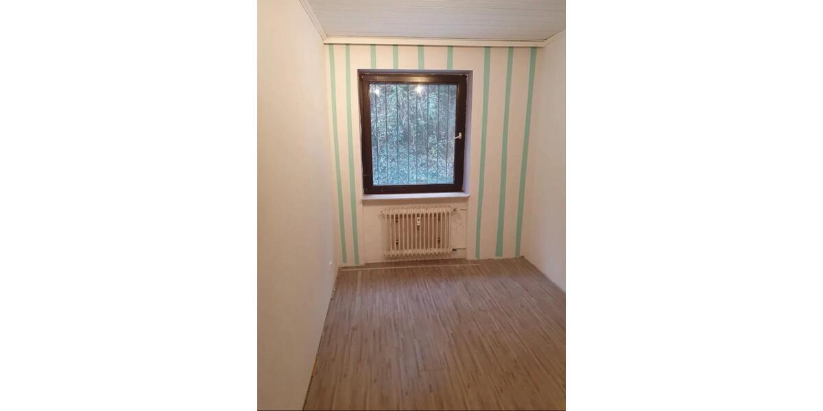 Etagenwohnung Saarbrücken Neue Bremm - 3 Zimmer, 75 m&sup2;, 140.000&euro; | Angebot:25854461
