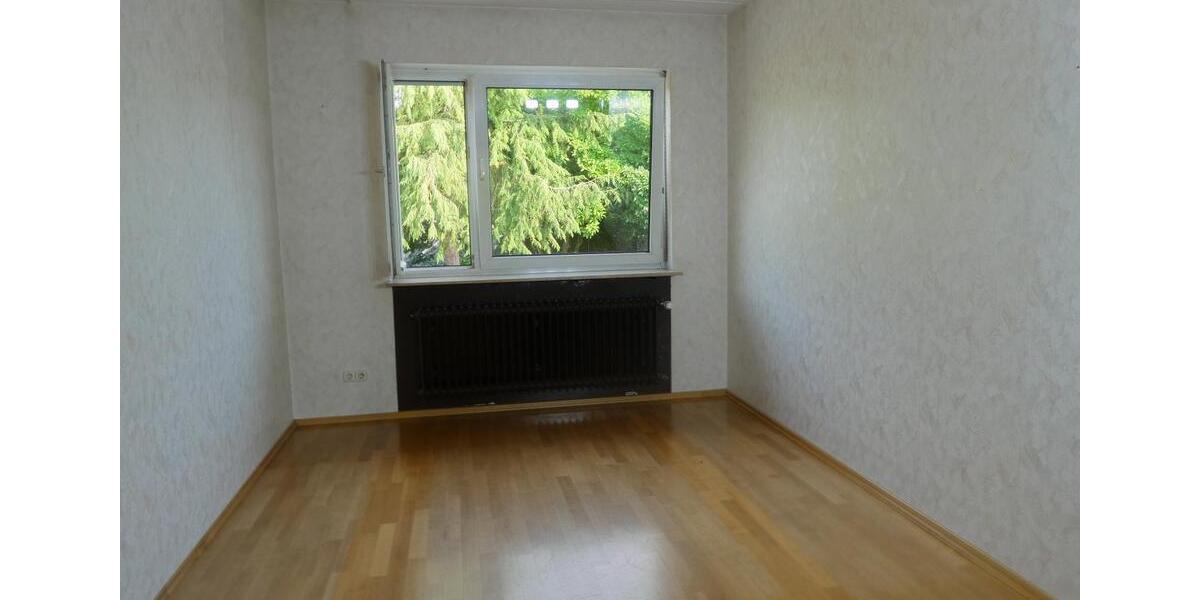 Reihenhaus Saarbrücken Brebach-Fechingen - 6 Zimmer, 195 m&sup2;, 349.000&euro; | Angebot:27166522