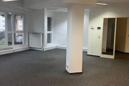 Gewerbeobjekt Saarlouis Roden - 6 Zimmer, 145 m&sup2;, 1.150&euro; | Angebot:25663160