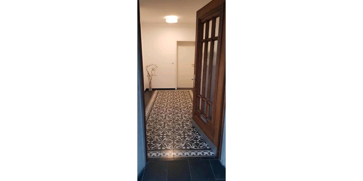 Einfamilienhaus Zweibrücken - 6 Zimmer, 170 m&sup2;, 1.700&euro; | Angebot:24524570