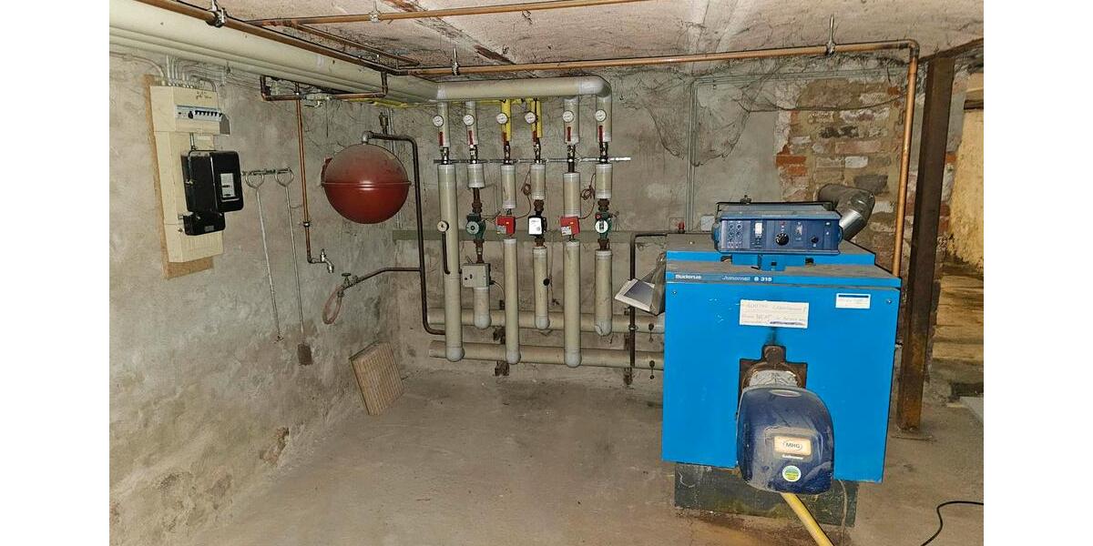 Einfamilienhaus Sankt Wendel - 9 Zimmer, 223 m&sup2;, 160.000&euro; | Angebot:23163782