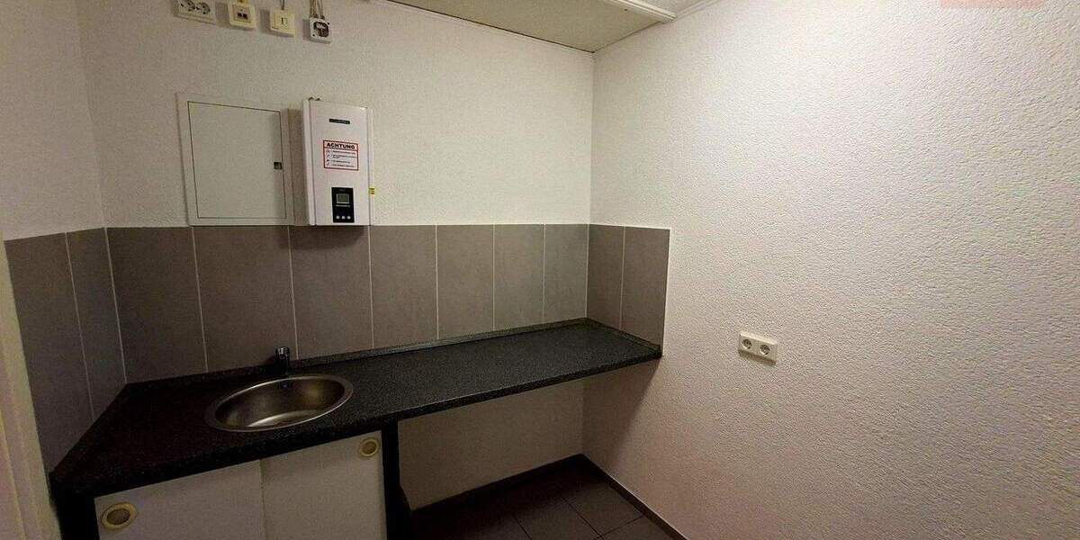 Etagenwohnung Neunkirchen/Saar Innenstadt - 2 Zimmer, 95 m&sup2;, 135.000&euro; | Angebot:25673997