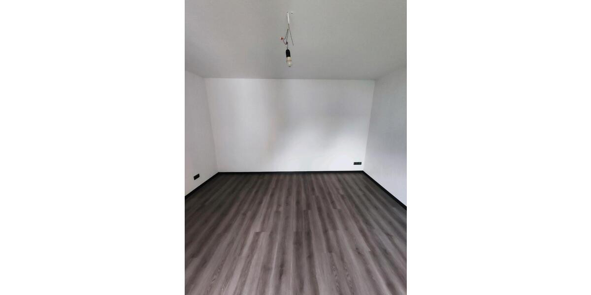 Etagenwohnung Merchweiler - 4 Zimmer, 102 m&sup2;, 875&euro; | Angebot:25883548