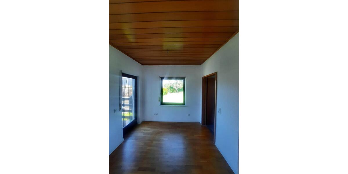 Einfamilienhaus Heusweiler - 4 Zimmer, 120 m&sup2;, 1.000&euro; | Angebot:26692027