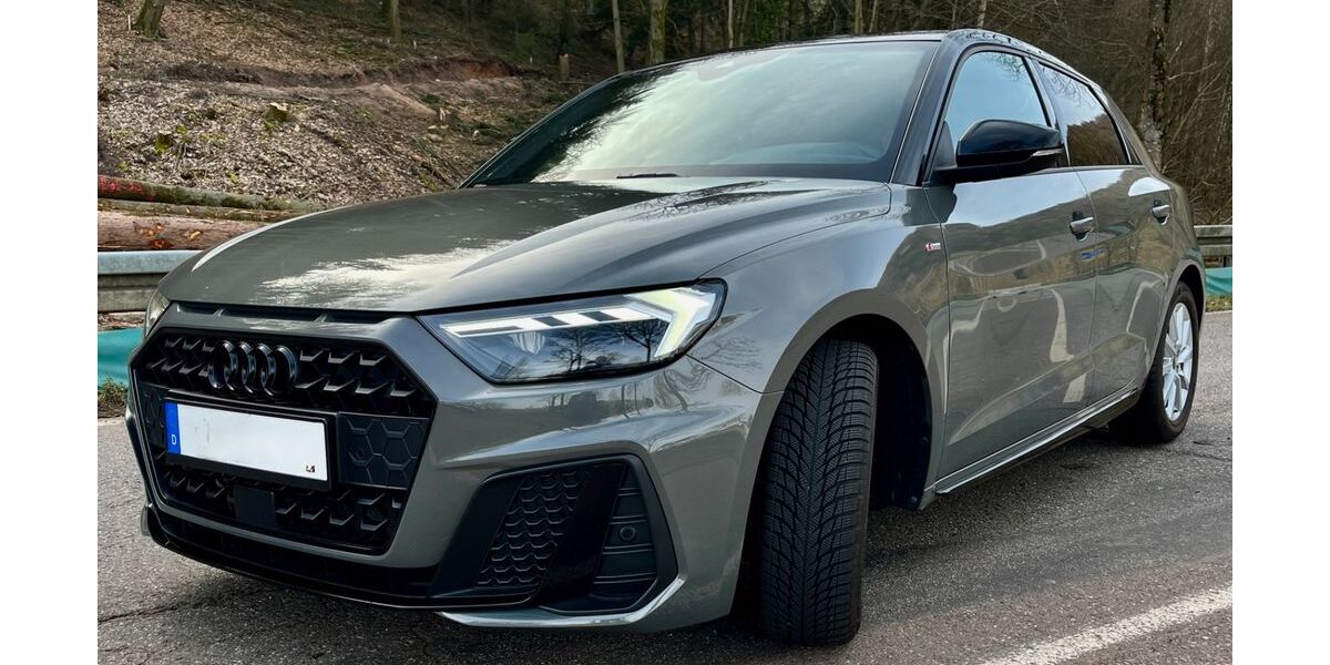 Audi A1 9.900 km 29.790 &euro; Rehlingen-Siersburg 66780