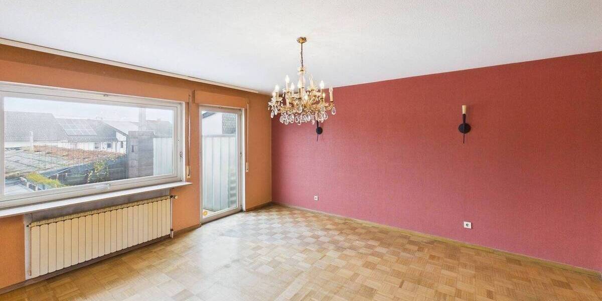 Einfamilienhaus Saarlouis Lisdorf - 8 Zimmer, 244 m&sup2;, 590.000&euro; | Angebot:25687196