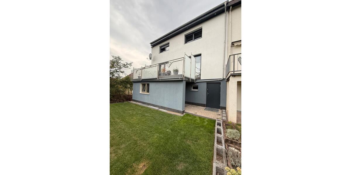 Reihenhaus Neunkirchen Kohlhof - 1 Zimmer, 96 m&sup2;, 235.000&euro; | Angebot:24284632