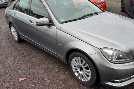Mercedes-Benz C 200 142.000 km 12.750 &euro; Saarbrücken/Altenkessel 66126