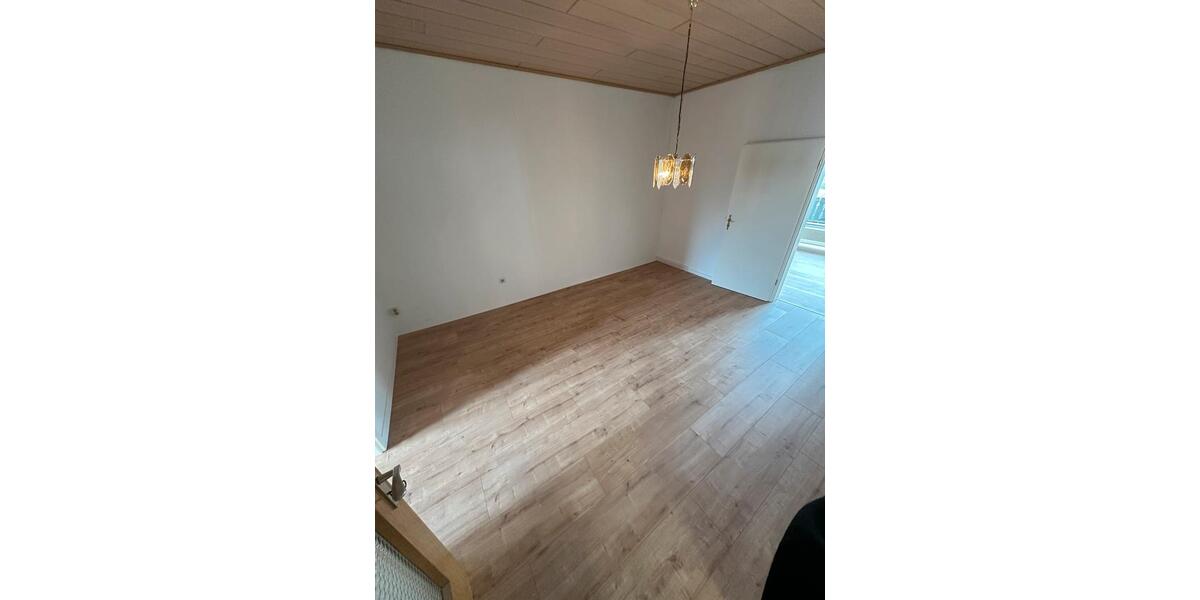 Etagenwohnung Marpingen - 4 Zimmer, 110 m&sup2;, 990&euro; | Angebot:25440198