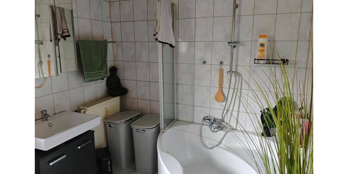 Dachgeschoßwohnung Großrosseln - 3 Zimmer, 80 m&sup2;, 600&euro; | Angebot:25852416