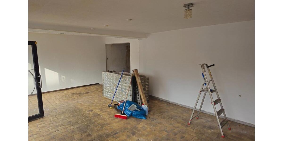 Einfamilienhaus Lebach - 7 Zimmer, 218 m&sup2;, 220.000&euro; | Angebot:25794314