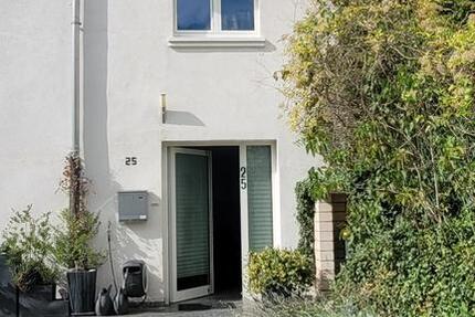 Wohnung Saarbrücken Eschberg - 1 Zimmer, 60 m&sup2;, 500&euro; | Angebot:24399069