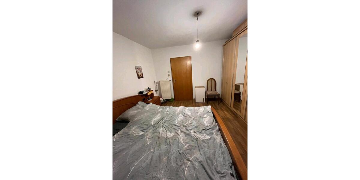 Dachgeschoßwohnung Homburg - 4 Zimmer, 100 m&sup2;, 1.300&euro; | Angebot:25361033