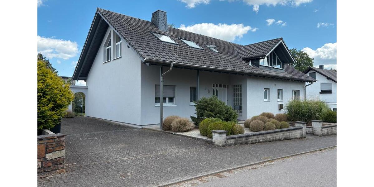 Dachgeschoßwohnung Mandelbachtal - 3 Zimmer, 120 m&sup2;, 990&euro; | Angebot:25614158