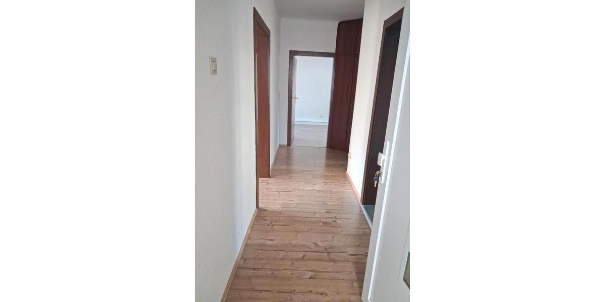 Etagenwohnung Völklingen - 3 Zimmer, 90 m&sup2;, 870&euro; | Angebot:25856538