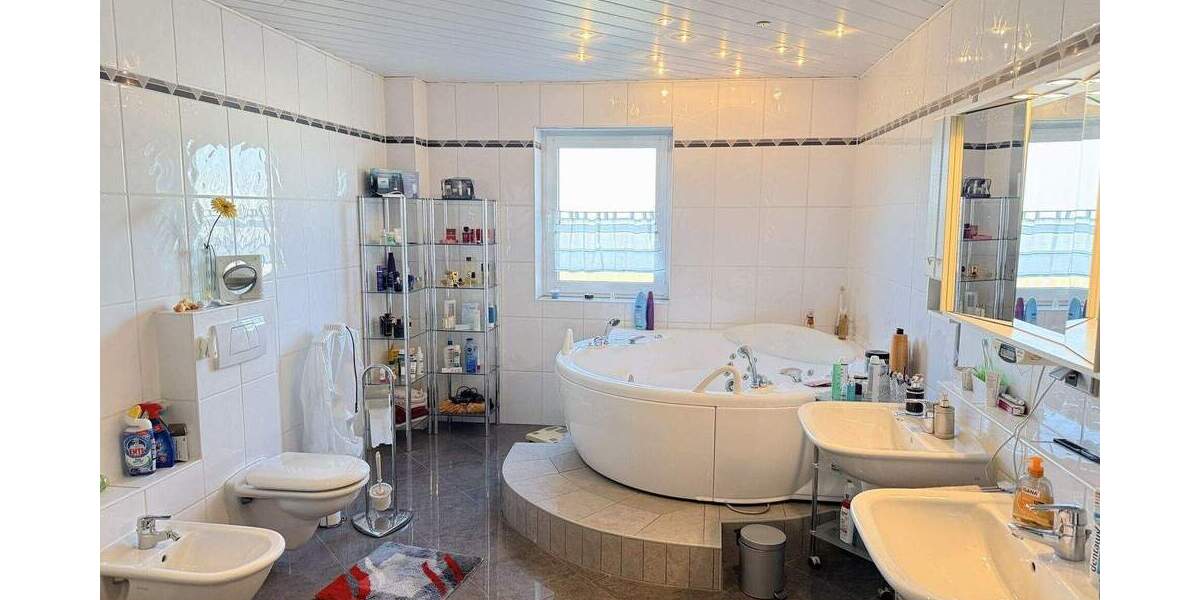 Einfamilienhaus Überherrn / Felsberg Felsberg - 8 Zimmer, 430 m&sup2;, 799.000&euro; | Angebot:25668689