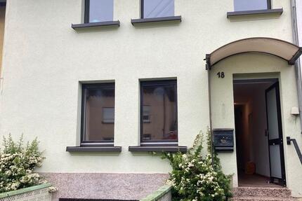 Haus Schwalbach - 4 Zimmer, 105 m&sup2;, 1.180&euro; | Angebot:26674915