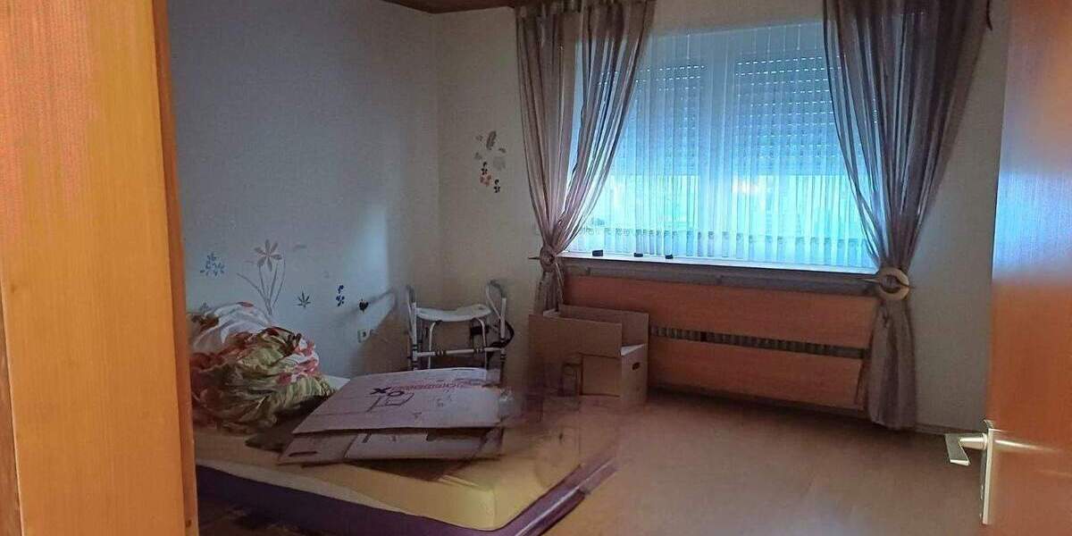 Mehrfamilienhaus, Wohnhaus Sankt Ingbert Rohrbach - 6 Zimmer, 225 m&sup2;, 345.000&euro; | Angebot:25683932