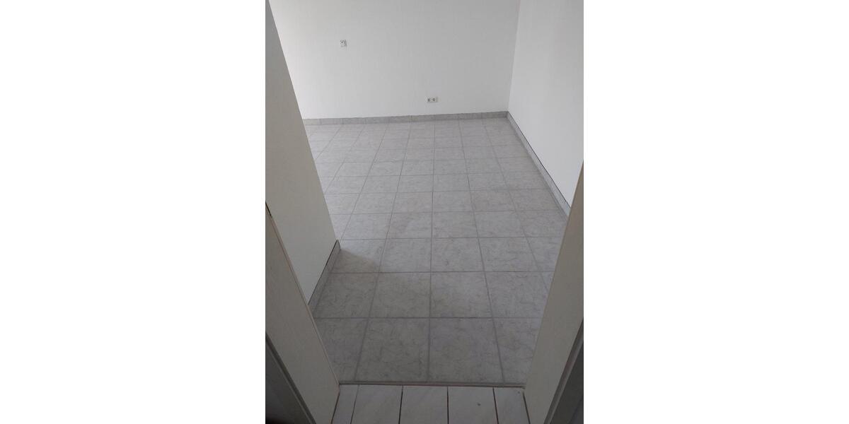 Etagenwohnung Saarbrücken West - 3 Zimmer, 83 m&sup2;, 199.000&euro; | Angebot:24635661