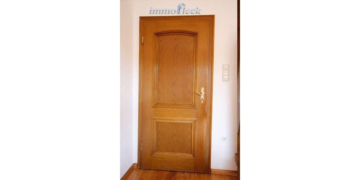 Doppelhaushälfte Bexbach - 9 Zimmer, 213 m&sup2;, 298.000&euro; | Angebot:25664167