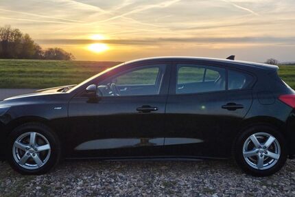 Ford Focus 89.000 km 14.900 &euro; Püttlingen 66346