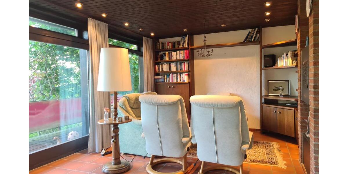 Bungalow mit Satteldach in idyllischer Ortsrandlage mit Fernblick - Einfamilienhaus Homburg | Angebot:21352445