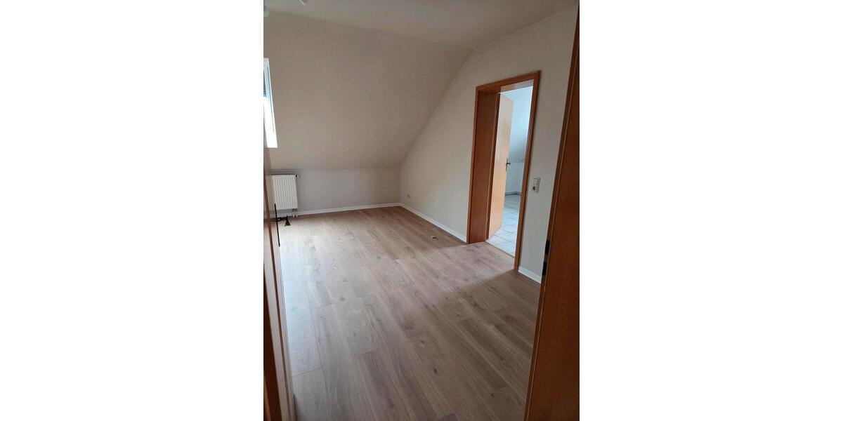 Dachgeschoßwohnung Saarlouis - 3 Zimmer, 60 m&sup2;, 580&euro; | Angebot:24597928