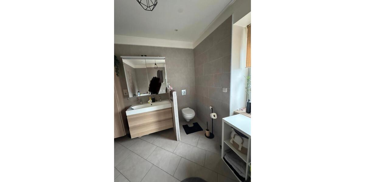 Einfamilienhaus Saarbrücken West - 5 Zimmer, 160 m&sup2;, 1.500&euro; | Angebot:25750506