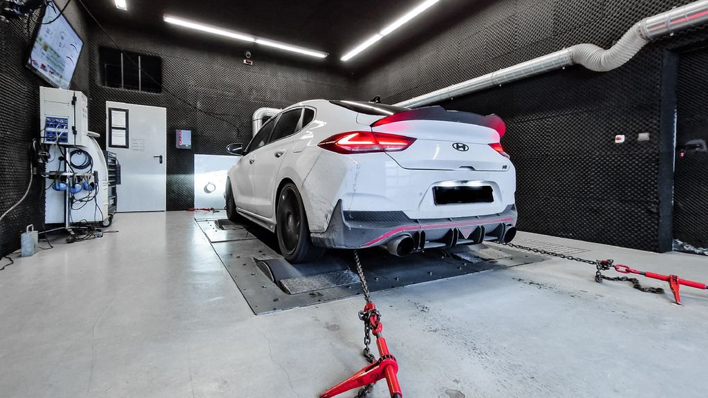 Hyundai i30 82.000 km 21.000 &euro; Schiffweiler 66578