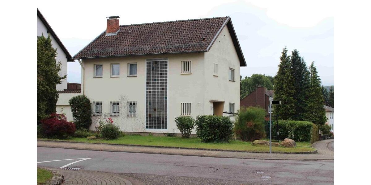 Einfamilienhaus Sankt Ingbert - 6 Zimmer, 148 m&sup2;, 350.000&euro; | Angebot:24953378