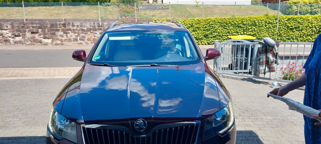 Skoda Superb 195.000 km 8.800 &euro; Ottweiler 66564