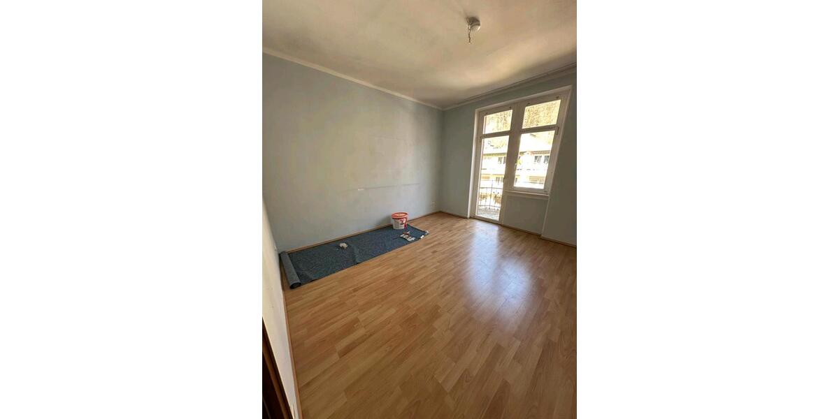 Etagenwohnung Saarbrücken Eschberg - 3 Zimmer, 100 m&sup2;, 750&euro; | Angebot:25366214