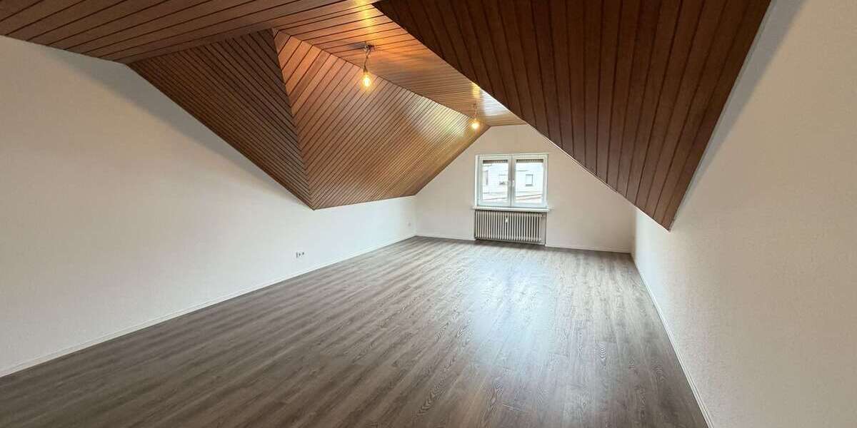 Etagenwohnung Heusweiler - 4 Zimmer, 78 m&sup2;, 640&euro; | Angebot:26576058