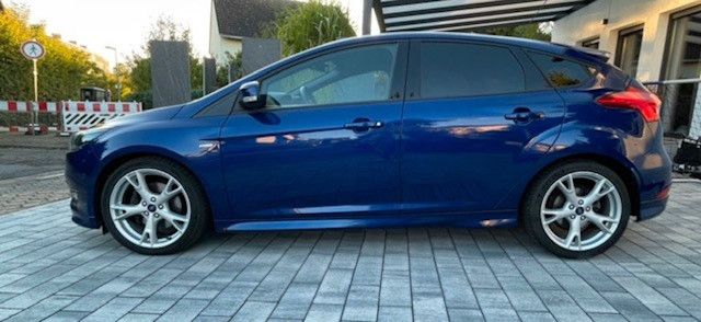 Ford Focus 185.000 km 6.990 &euro; Dillingen 66763