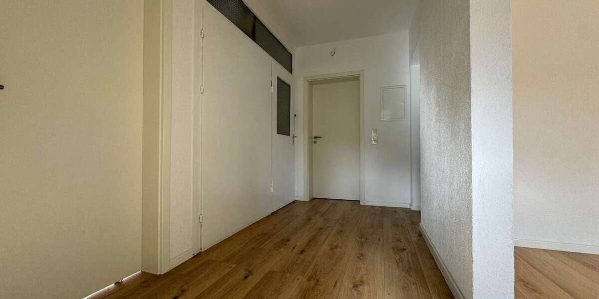 Helle 3-Zimmer-Dachgeschosswohnung in St. Ingbert-Rentrisch ( Saniert) - 3- Sankt Ingbert | Angebot:27111787