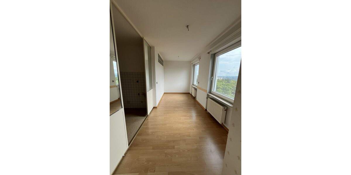 Etagenwohnung Saarbrücken / Eschberg Eschberg - 3 Zimmer, 81 m&sup2;, 160.000&euro; | Angebot:25814277