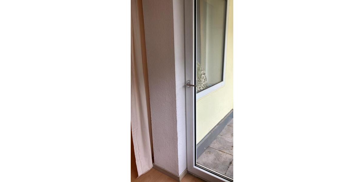 Etagenwohnung Saarbrücken Eschberg - 1 Zimmer, 33 m&sup2;, 350&euro; | Angebot:25931485