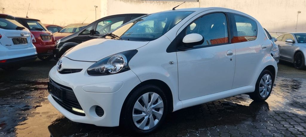 Toyota Aygo (X) 122.000 km 4.880 &euro; Saarlouis 66740
