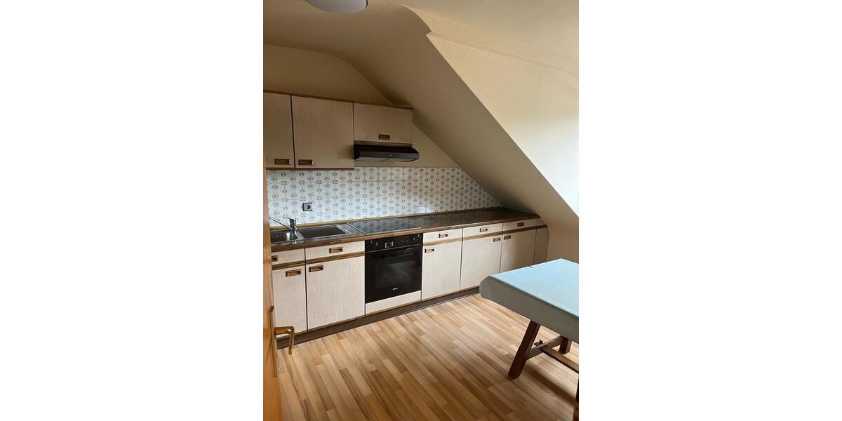 Dachgeschoßwohnung Saarwellingen - 2 Zimmer, 103 m&sup2;, 650&euro; | Angebot:24875826