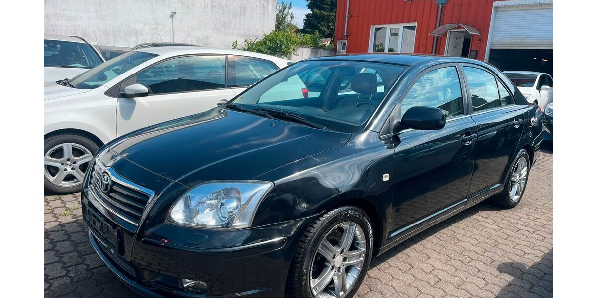 Toyota Avensis 210.000 km 2.990 &euro; Saarlouis 66740