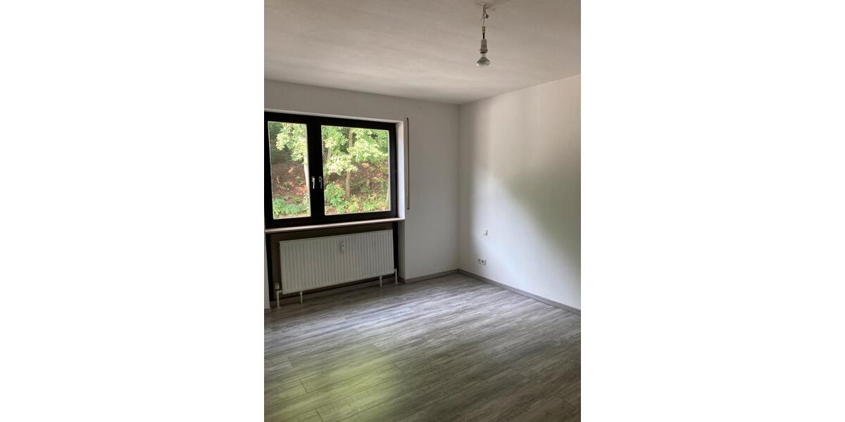 Etagenwohnung Friedrichsthal - 3 Zimmer, 86 m&sup2;, 630&euro; | Angebot:25809695