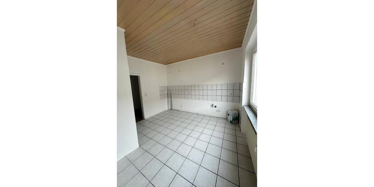 Etagenwohnung Saarbrücken Neue Bremm - 3 Zimmer, 75 m&sup2;, 600&euro; | Angebot:26662954