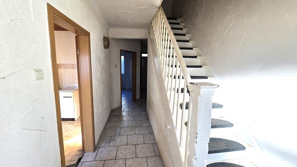 Reihenhaus Saarbrücken Dudweiler - 5 Zimmer, 110 m&sup2;, 100.000&euro; | Angebot:25232701